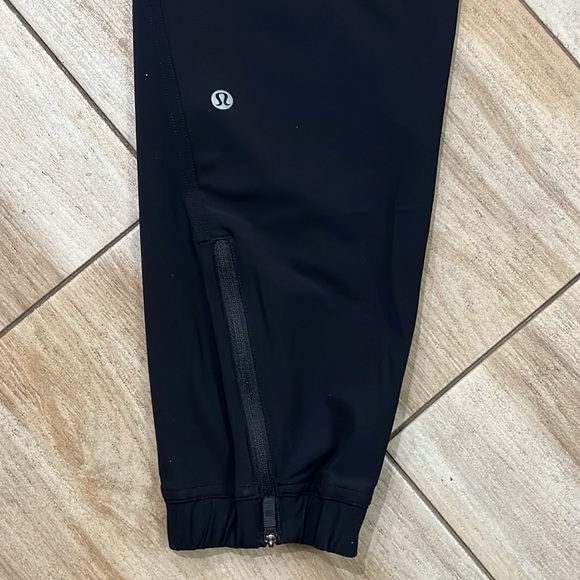 6 Lululemon Adapted State HR Jogger Black NWT - Picture 6 of 8